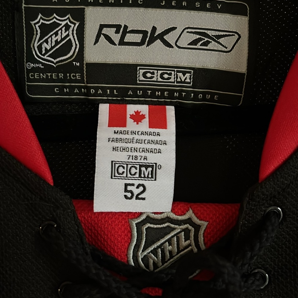 Chicago Blackhawks Bobby Hull 2009 Winter Classic Jersey - Picture 3 of 10